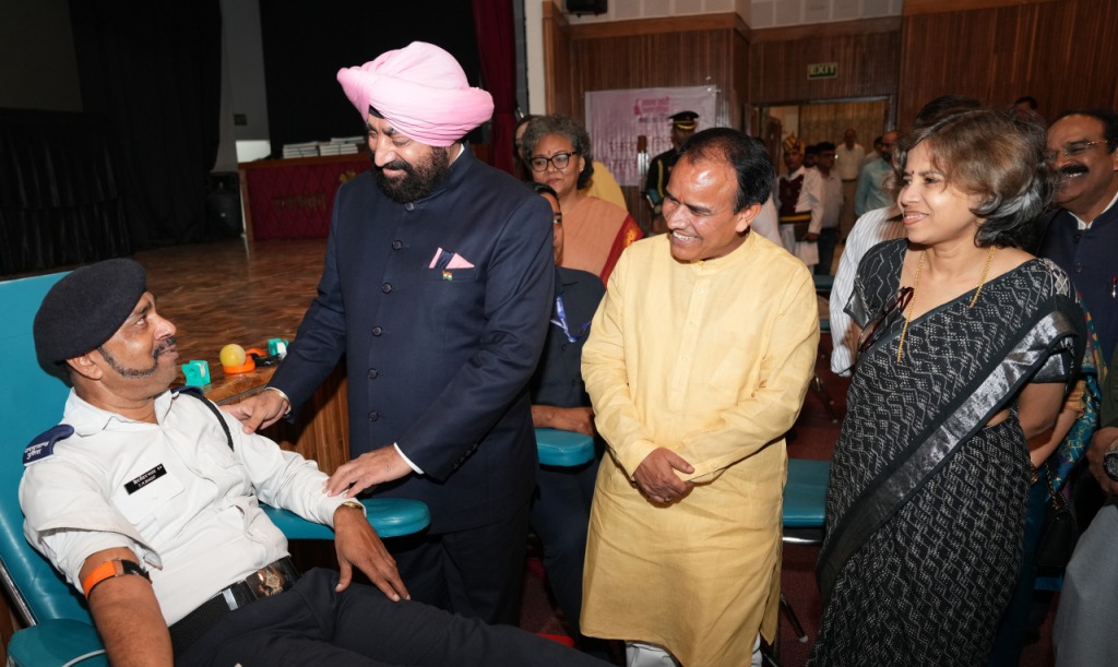 स्वस्थ नारी सशक्त परिवार’’ अभियान के तहत हुआ राजभवन में वृहद स्वास्थ्य शिविर का आयोजन